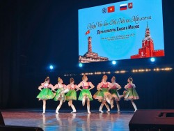 Khai mạc 