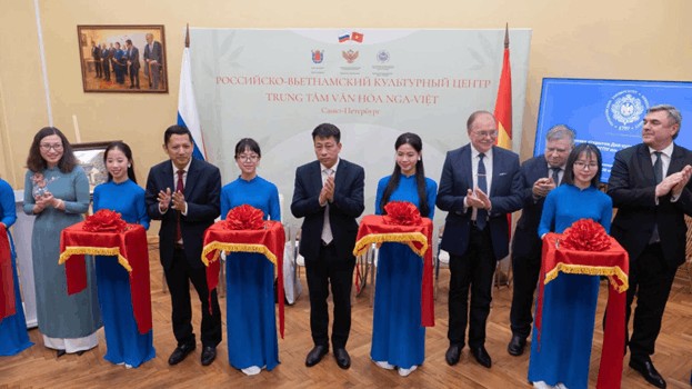 NXB Giáo dục Việt Nam lan tỏa tri thức Việt tại Nga qua ‘Tủ sách tiếng Việt’