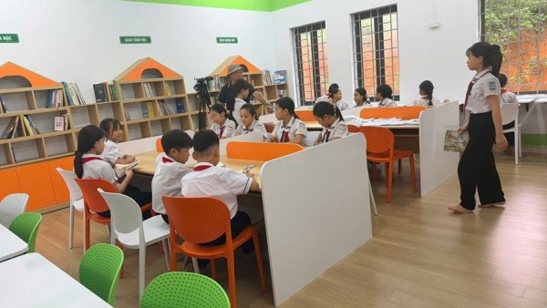 Ams’ Little Helpers và hành trình gieo tri thức vùng cao