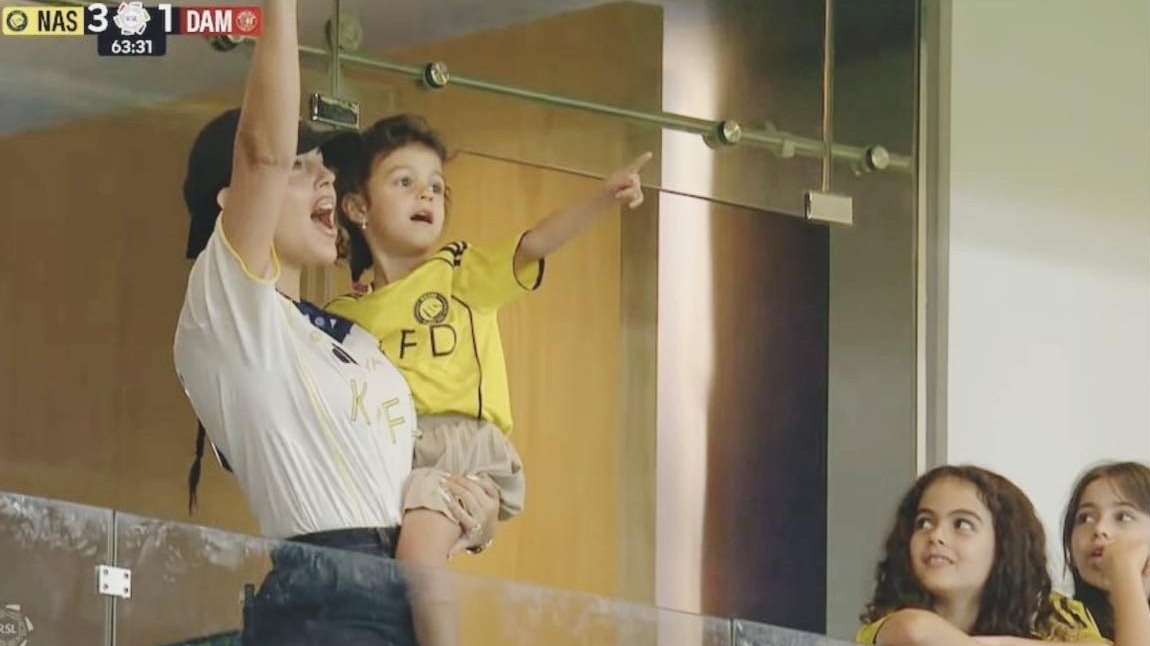 Georgina Rodriguez và khoảnh khắc đáng nhớ khi Ronaldo giúp Al Nassr vô địch