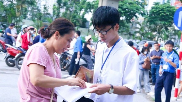 Kỳ thi lớp 10 năm 2026: Đề Ngữ văn vào Trường THPT Chuyên Khoa học Tự nhiên Hà Nội
