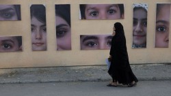 Căng thẳng Trung Đông: Mỹ cân nhắc nối lại không kích Iran; Tehran nói Washington liên tục đưa ra yêu sách quá mức