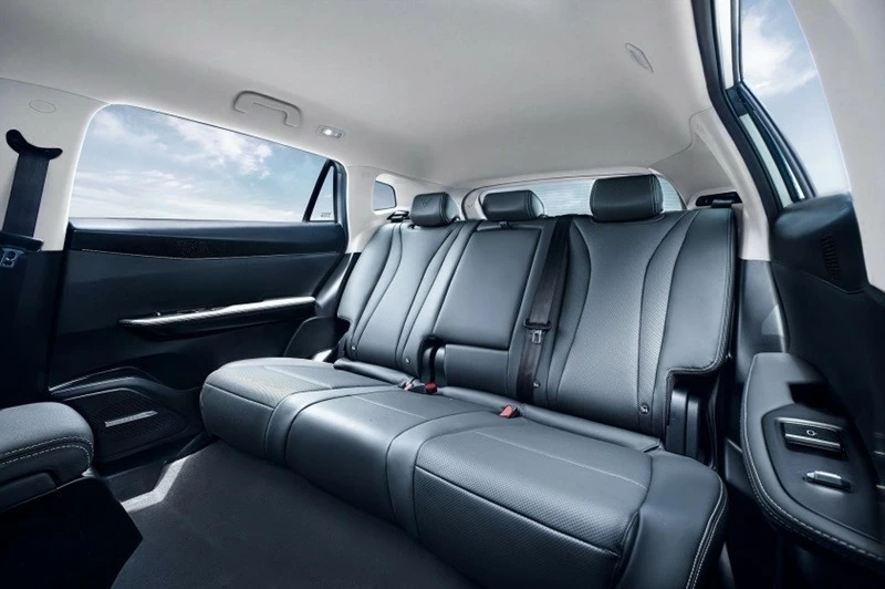 VF 8 thế hệ mới được phát triển theo định hướng Software Defined Vehicle, tức nhiều chức năng trên xe được điều khiển và cập nhật thông qua phần mềm.