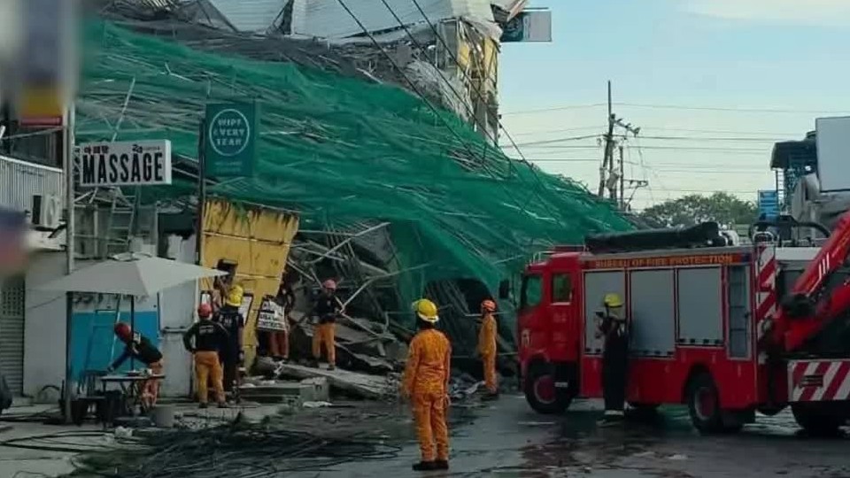 Sập công trình xây dựng 9 tầng ở Philippines, nhiều người nghi mắc kẹt