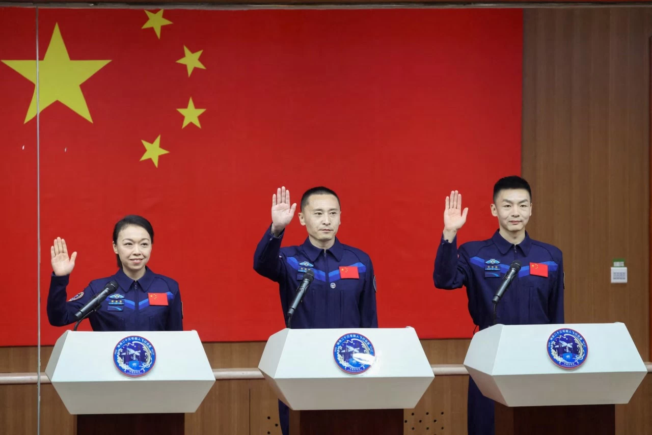 Tham vọng đổ bộ Mặt trăng vào năm 2030, Trung Quốc đưa phi hành gia lên không gian trong một năm