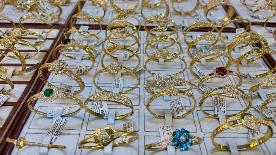 Giá vàng trong nước giảm 2 triệu đồng/lượng, nhà đầu tư nhỏ lẻ vẫn lạc quan
