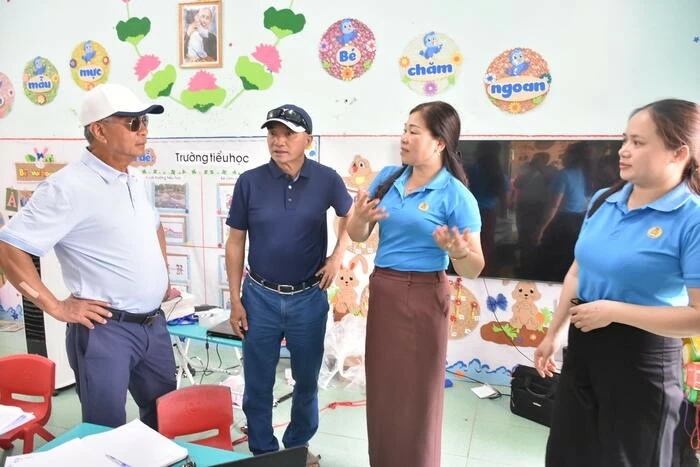 Kiều bào châu Âu xây lớp học cho trẻ em vùng khó khăn ở Thái Nguyên Kiều bào châu Âu xây lớp học cho trẻ em vùng khó khăn ở Thái Nguyên