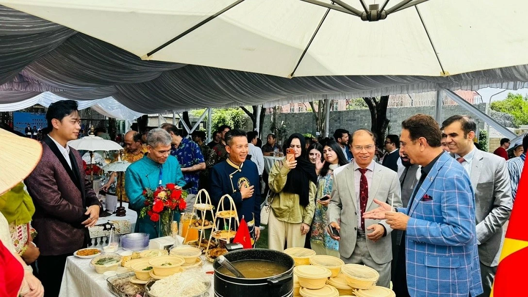 Đại sứ quán Việt Nam tại Pakistan tham dự sự kiện ASEAN Village tại Pakistan