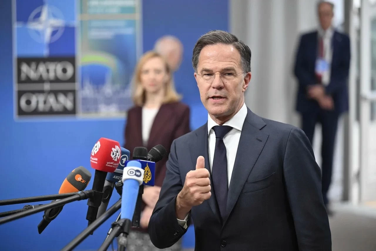 Tổng thư ký NATO Mark Rutte thúc đẩy kế hoạch yêu cầu các nước thành viên tăng đóng góp quân sự cho Ukraine trước thềm hội nghị thượng đỉnh của liên minh tại Thổ Nhĩ Kỳ. (Nguồn: NRC) Tổng thư ký NATO Mark Rutte thúc đẩy kế hoạch yêu cầu các nước thành viên tăng đóng góp quân sự cho Ukraine trước thềm hội nghị thượng đỉnh của liên minh tại Thổ Nhĩ Kỳ. (Nguồn: NRC)