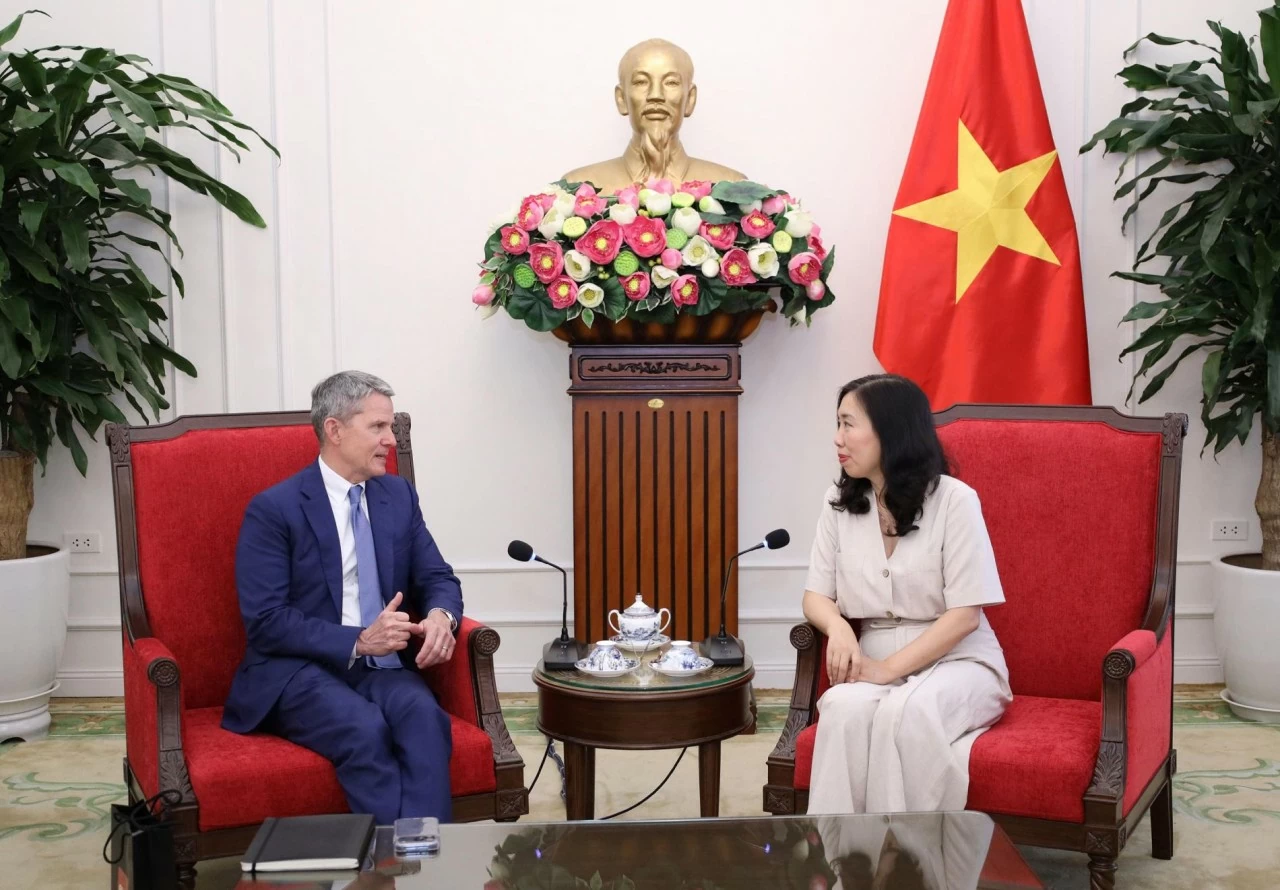 Phó Chủ tịch điều hành CNN Phil Nelson mong muốn mở rộng hợp tác với các cơ quan, địa phương của Việt Nam trong lĩnh vực truyền thông, quảng bá du lịch, văn hóa, đổi mới sáng tạo và tăng trưởng kinh tế