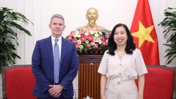 Thứ trưởng Lê Thị Thu Hằng tiếp Phó Chủ tịch điều hành Hãng truyền hình CNN