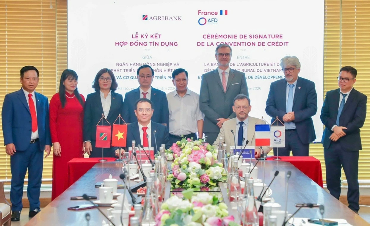 Agribank ký kết Hợp đồng tín dụng Hạn mức tài chính khí hậu với Cơ quan Phát triển Pháp Agribank ký kết Hợp đồng tín dụng Hạn mức tài chính khí hậu với Cơ quan Phát triển Pháp