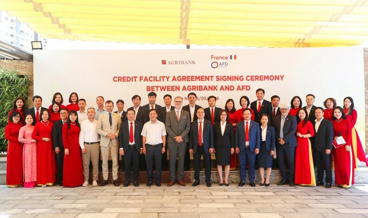 Agribank ký kết Hợp đồng tín dụng Hạn mức tài chính khí hậu với Cơ quan Phát triển Pháp Agribank ký kết Hợp đồng tín dụng Hạn mức tài chính khí hậu với Cơ quan Phát triển Pháp