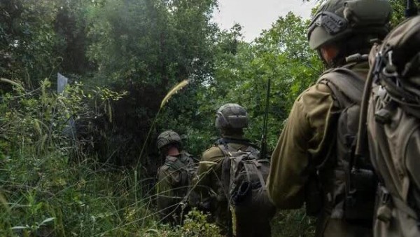 Quân đội Israel vượt 'ranh giới vàng', tấn công sâu vào Lebanon