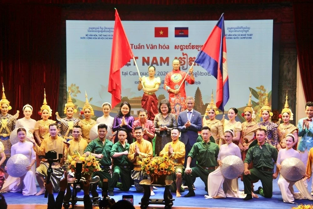 Rạng rỡ bản sắc văn hóa Việt, thắm tình hữu nghị Việt Nam-Campuchia Rạng rỡ bản sắc văn hóa Việt, thắm tình hữu nghị Việt Nam-Campuchia