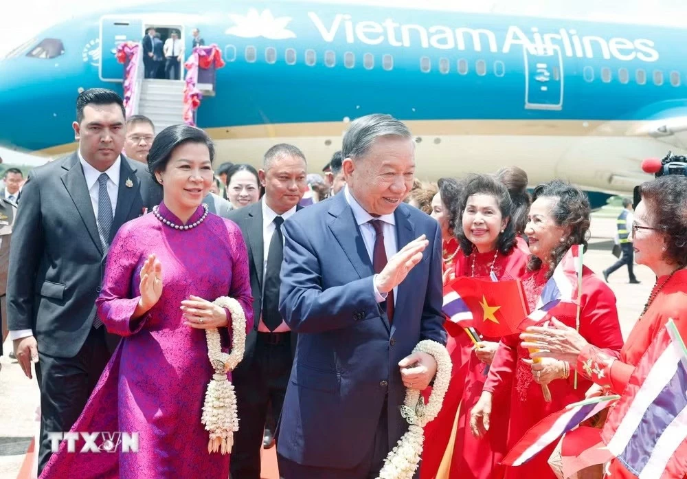 Tổng Bí thư, Chủ tịch nước Tô Lâm và Phu nhân bắt đầu thăm chính thức Thái Lan Tổng Bí thư, Chủ tịch nước Tô Lâm và Phu nhân bắt đầu thăm chính thức Thái Lan