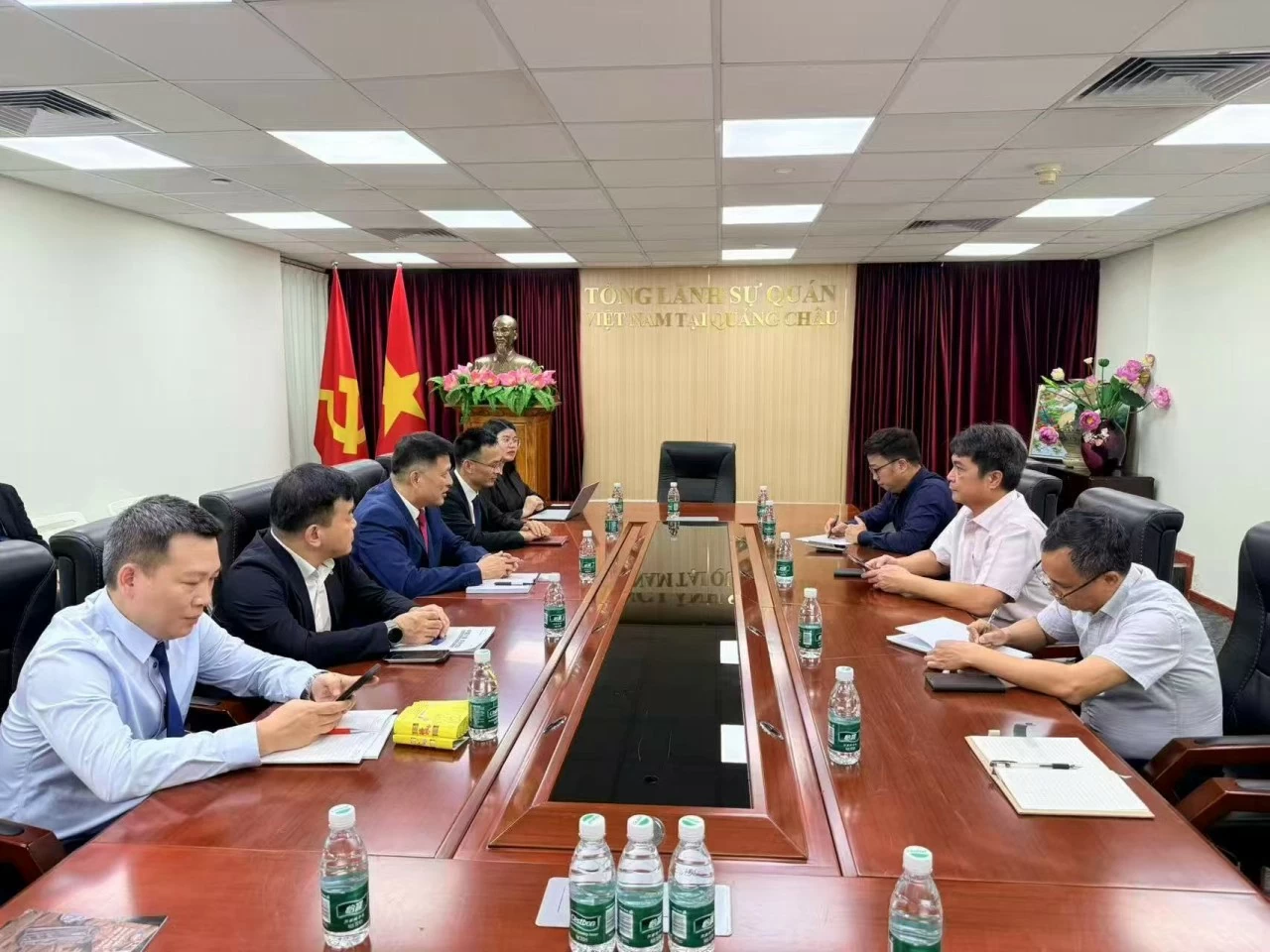 Tổng Lãnh sự Việt Nam tại Quảng Châu làm việc với các đối tác thành phố Dương Giang, tỉnh Quảng Đông (Trung Quốc)