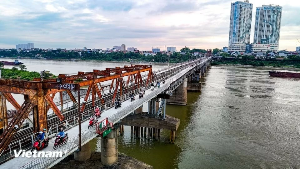 cầu Long Biên