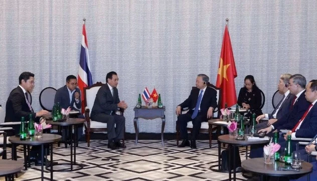 Việt Nam hoan nghênh doanh nghiệp Thái Lan mở rộng đầu tư dài hạn Hoan nghênh các tập đoàn công nghiệp lớn của Thái Lan tiếp tục mở rộng đầu tư, sản xuất, kinh doanh tại Việt Nam