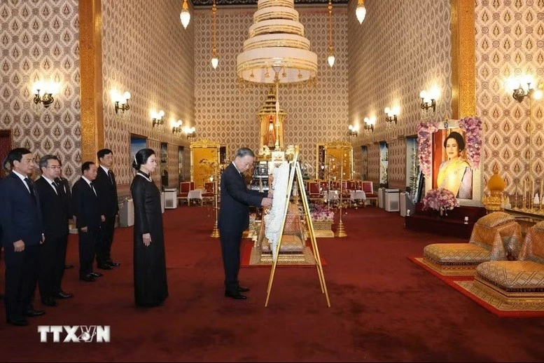 Tổng Bí thư, Chủ tịch nước Tô Lâm và Phu nhân hội kiến Nhà Vua và Hoàng hậu Thái Lan Tổng Bí thư, Chủ tịch nước Tô Lâm và Phu nhân hội kiến Nhà Vua và Hoàng hậu Thái Lan