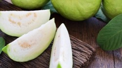 Bí quyết ăn trái cây để bảo vệ da khỏi nắng Hè