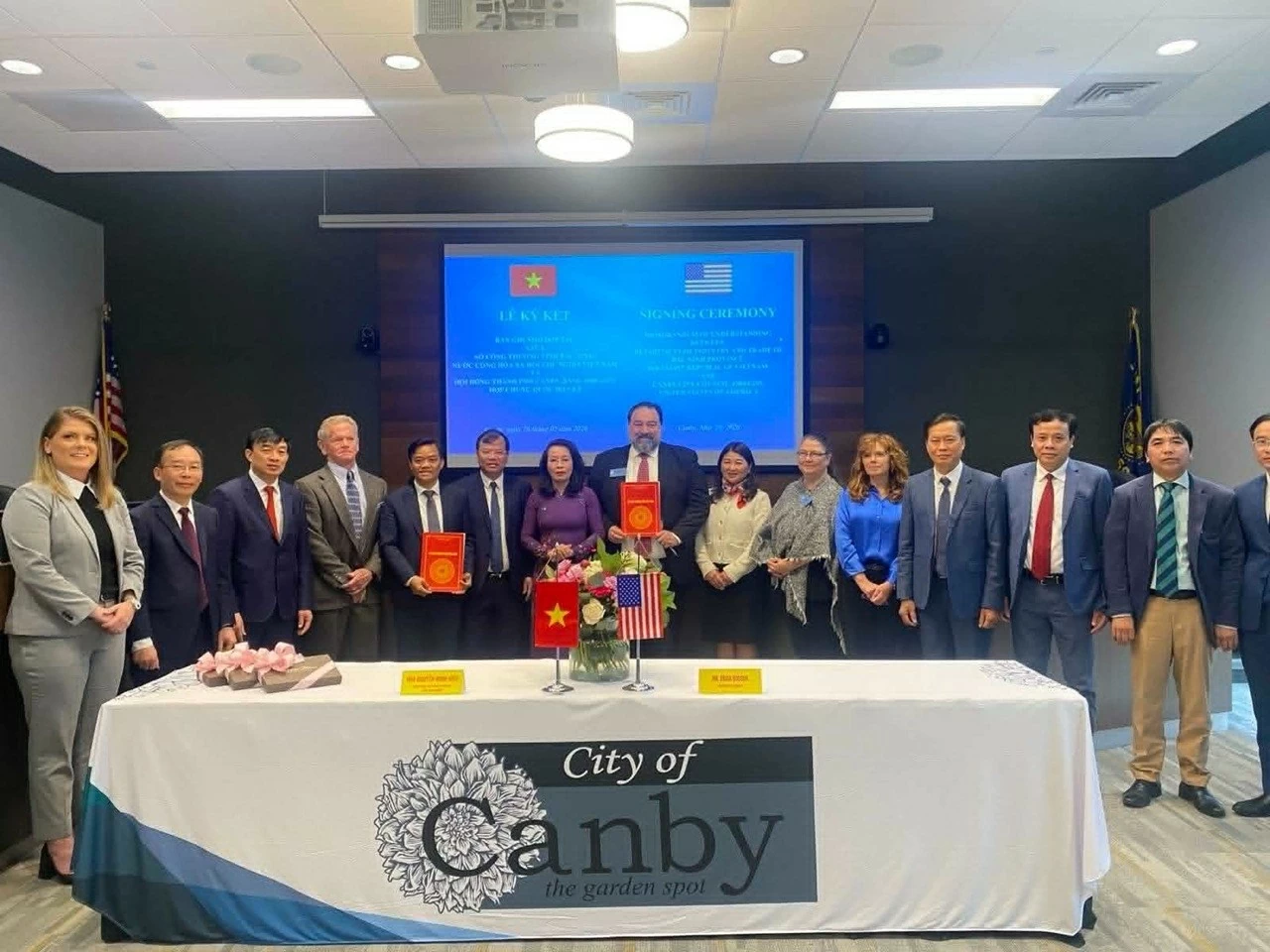 Thúc đẩy hợp tác địa phương Việt Nam-Mỹ: Bắc Ninh và TP. Canby bang Oregon mở rộng hành lang hợp tác kinh tế, thương mại, nông nghiệp công nghệ cao Thúc đẩy hợp tác địa phương Việt Nam-Mỹ: Bắc Ninh và TP. Canby bang Oregon mở rộng hành lang hợp tác kinh tế, thương mại, nông nghiệp công nghệ cao