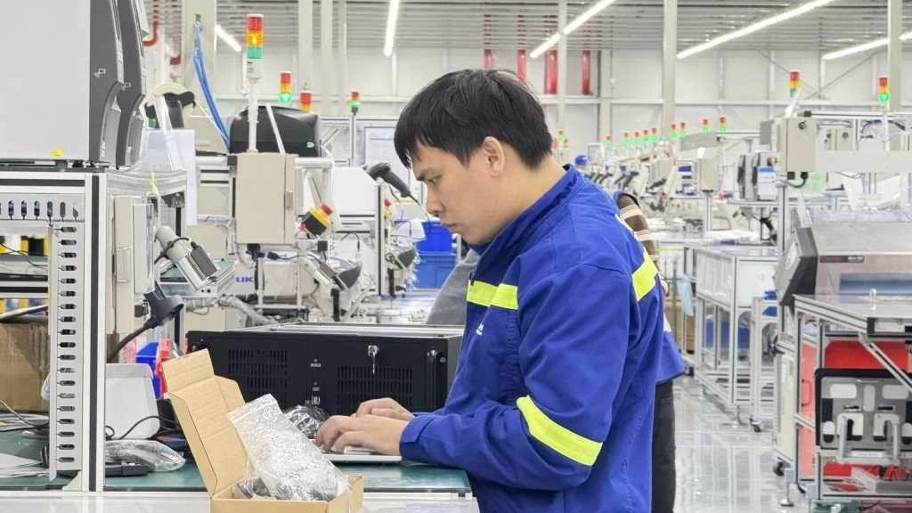 Sản xuất tại Công ty TNHH Autoliv Việt Nam, KCN Sông Khoai, phường Hiệp Hoà. (Nguồn: Quangninh.gov)