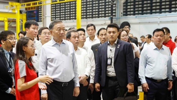 Tổng Bí thư, Chủ tịch nước Tô Lâm thăm các cơ sở công nghệ tại Singapore