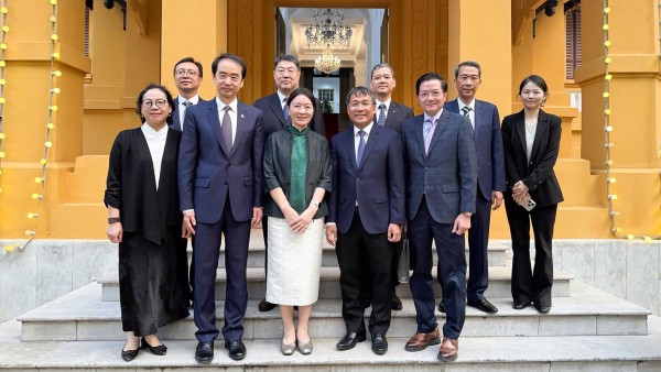 Permanent Deputy FM Nguyen Minh Vu meets with Vice Chairman of Guangxi Autonomous Region