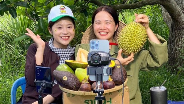 Trang mới của thương mại nông sản Việt: Khi sản phẩm tiếp cận người dùng chỉ qua một chiếc điện thoại