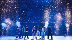 BTS gây sốt tại Bắc Mỹ: Lượng khán giả lên tới 840.000, doanh thu tour diễn tiếp tục bùng nổ