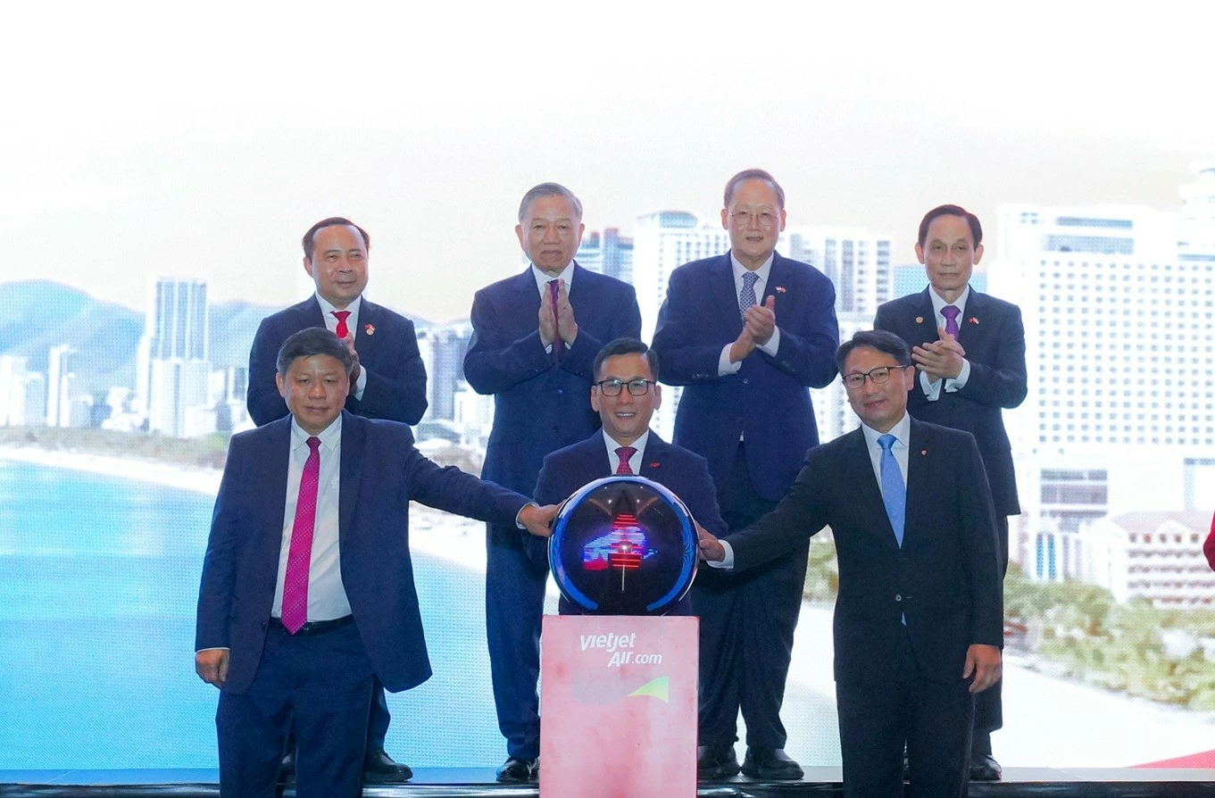 Vietjet tăng kết nối đến thành phố biển hàng đầu Việt Nam thông qua trung tâm hàng không châu Á - Thái Bình Dương Vietjet tăng kết nối đến thành phố biển hàng đầu Việt Nam thông qua trung tâm hàng không châu Á - Thái Bình Dương