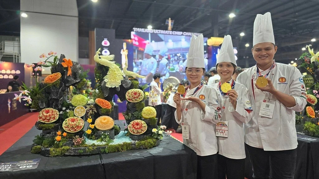 Đầu bếp Hà Nội giành 2 Huy chương đồng tại đấu trường ẩm thực quốc tế Đầu bếp Hà Nội giành 2 Huy chương Đồng tại đấu trường ẩm thực quốc tế