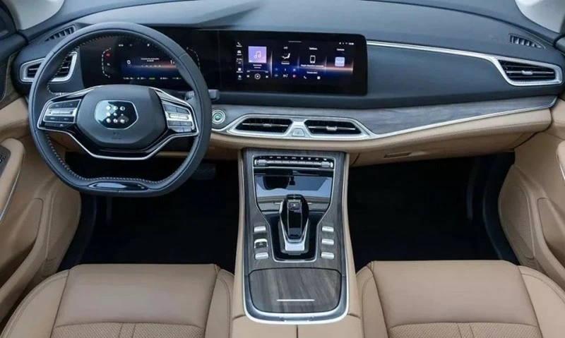 DFSK E5 Hybrid là dòng SUV 7 chỗ sử dụng công nghệ hybrid sạc ngoài (PHEV).