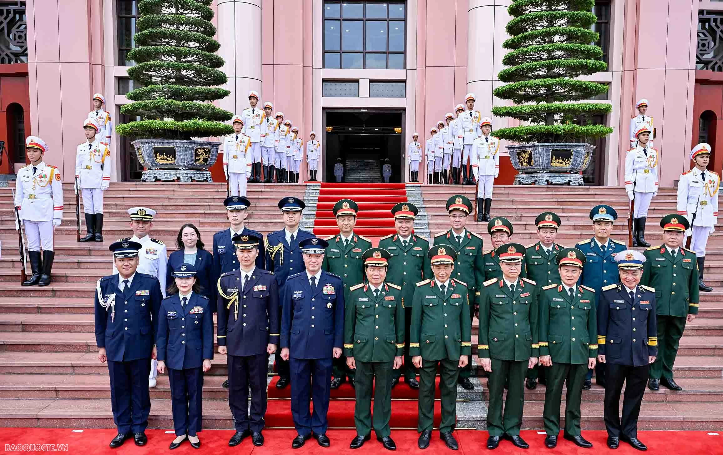 Việt Nam sẵn sàng tiếp nhận học viên quốc phòng Nhật Bản sang học tiếng Việt