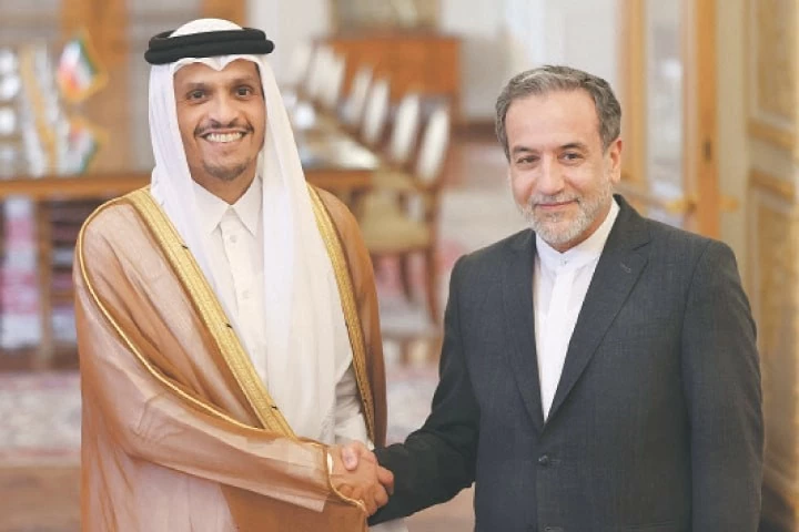 Thủ tướng kiêm Bộ trưởng Ngoại giao Qatar Sheikh Mohammed bin Abdulrahman Al Thani điện đàm với Ngoại trưởng Iran Abbas Araghchi, tái khẳng định ủng hộ các nỗ lực hòa giải giữa Mỹ và Iran. (Nguồn: Dawn) Thủ tướng kiêm Bộ trưởng Ngoại giao Qatar Sheikh Mohammed bin Abdulrahman Al Thani điện đàm với Ngoại trưởng Iran Abbas Araghchi, tái khẳng định ủng hộ các nỗ lực hòa giải giữa Mỹ và Iran. (Nguồn: Dawn)