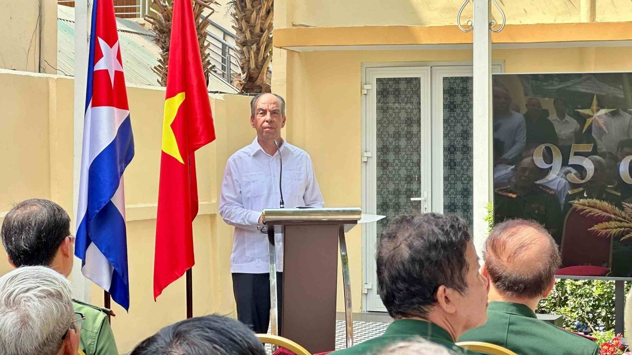 Kỷ niệm 95 năm ngày sinh Đại tướng Raúl Castro Ruz