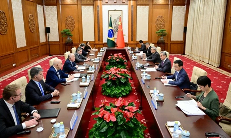 Ngoại trưởng Brazil Mauro Vieira thăm Trung Quốc. (Nguồn: SCMP)