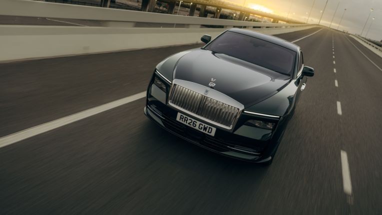 Cận cảnh Rolls-Royce Spectre Series II vừa ra mắt