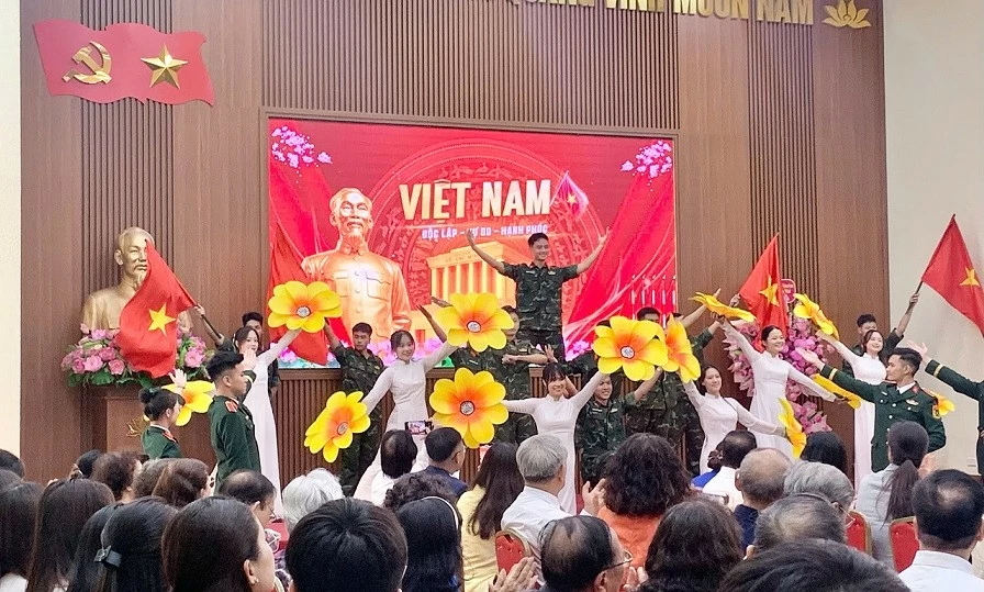 115 năm Ngày Chủ tịch Hồ Chí Minh ra đi tìm đường cứu nước: Ngọn lửa khát vọng vẫn soi đường