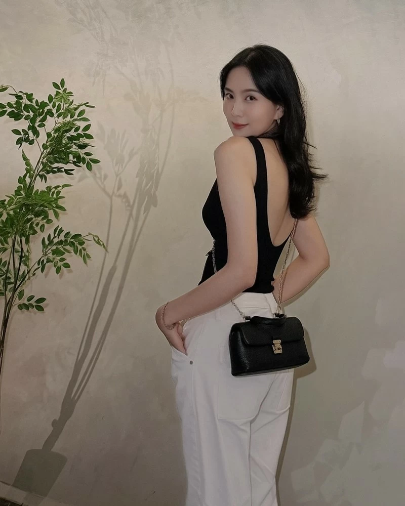 Sao Việt: Chi Pu khoe dáng gợi cảm, Tăng Thanh Hà lên đồ thanh lịch