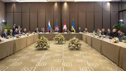 Xung đột Ukraine: Nga khẳng định sẵn sàng ký thỏa thuận hòa bình, nói đối thoại với Mỹ rơi vào 'vòng luẩn quẩn'