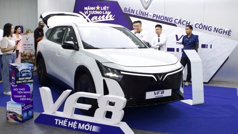 VinFast VF 8 thế hệ mới chốt đơn hơn 12.000 xe sau 8 ngày mở bán