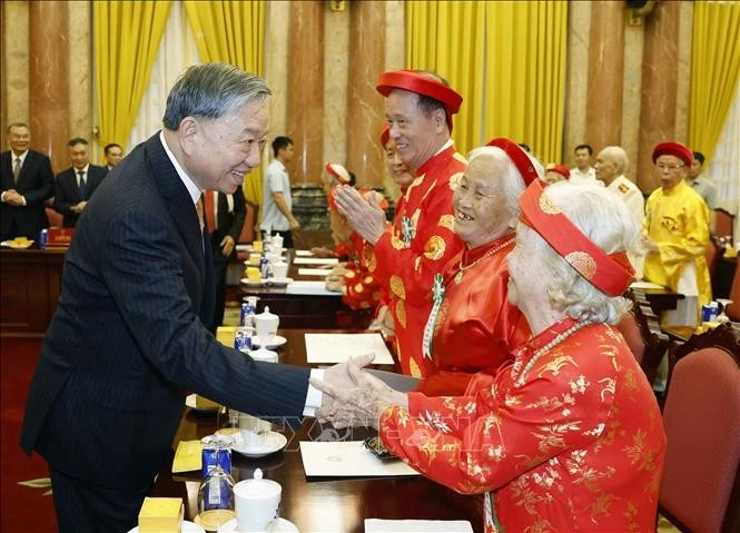 Tổng Bí thư, Chủ tịch nước Tô Lâm gặp mặt 85 người cao tuổi tiêu biểu toàn quốc