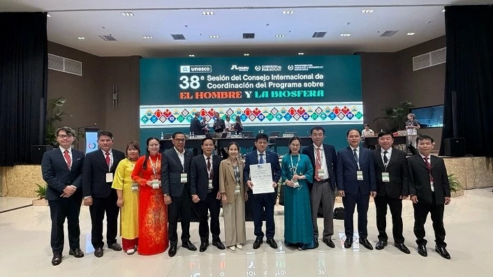 Phong Nha – Kẻ Bàng chính thức được UNESCO công nhận là Khu Dự trữ sinh quyển thế giới Phong Nha – Kẻ Bàng chính thức được UNESCO công nhận là Khu Dự trữ sinh quyển thế giới