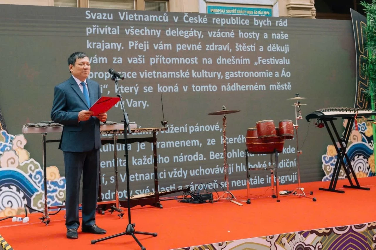 Ngày hội văn hóa Việt gắn kết cộng đồng, kết nối bạn bè quốc tế tại Czech