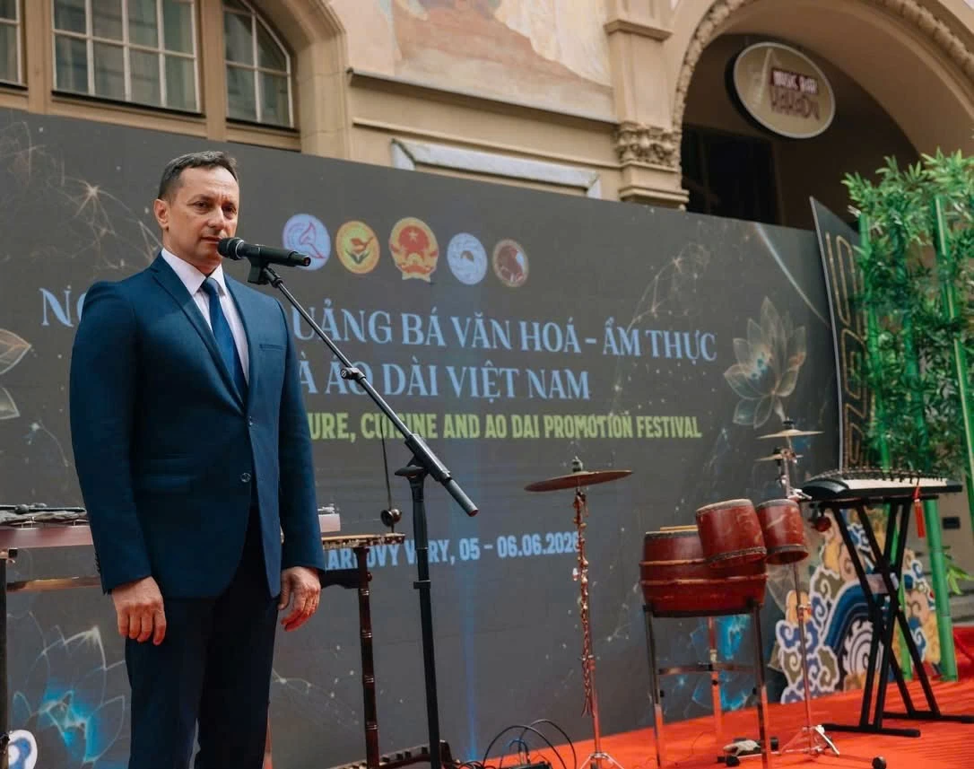 Ngày hội văn hóa Việt gắn kết cộng đồng, kết nối bạn bè quốc tế tại Czech Ngày hội văn hóa Việt gắn kết cộng đồng, kết nối bạn bè quốc tế tại Czech