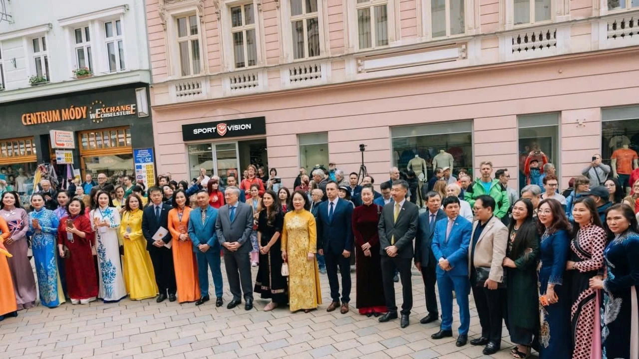 Ngày hội văn hóa Việt gắn kết cộng đồng, kết nối bạn bè quốc tế tại Czech