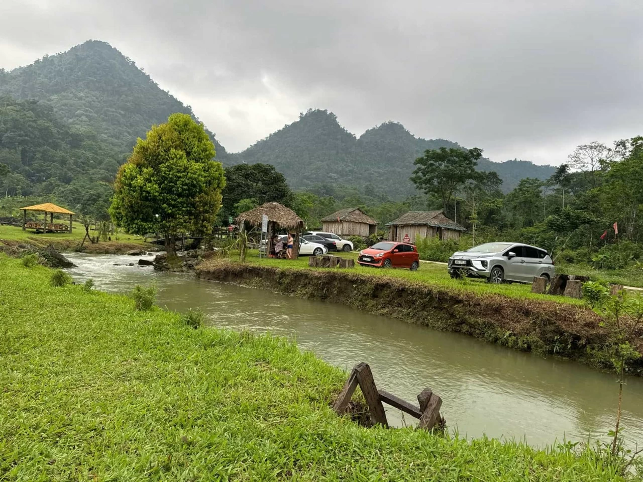 Điểm đến xanh mát, hoang sơ gần Hà Nội thu hút khách du lịch