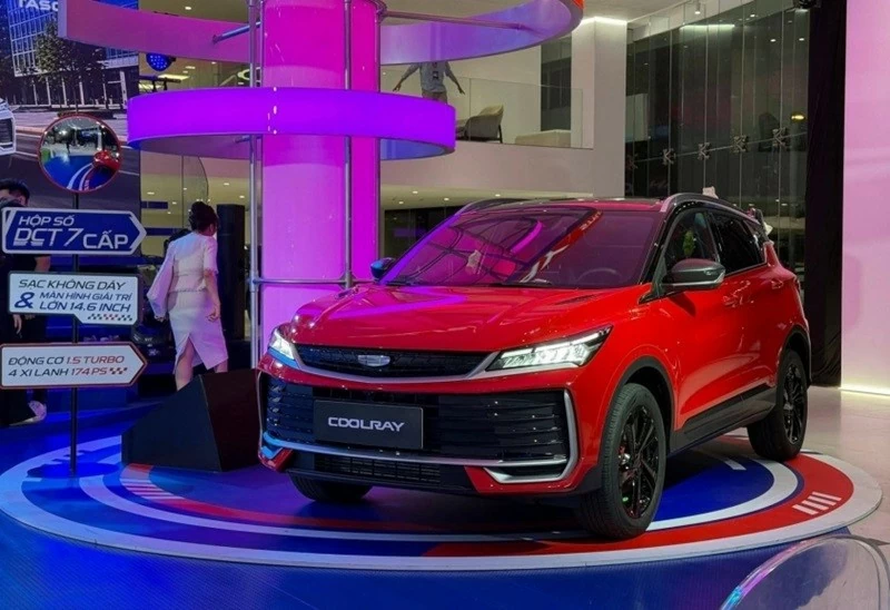 Mức giá dưới 500 triệu đồng giúp Geely Coolray 2026 tạo khoảng cách đáng kể với nhiều đối thủ Nhật và Hàn. Mức giá dưới 500 triệu đồng giúp Geely Coolray 2026 tạo khoảng cách đáng kể với nhiều đối thủ Nhật và Hàn.